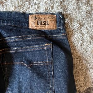 DEISEL Jeans - Regular Slim Straight Leg - W28 L30